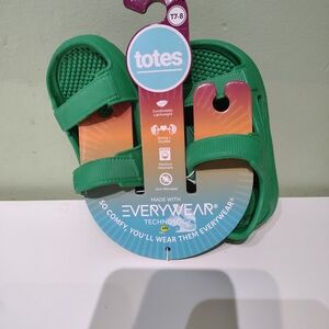 NWT Totes Green Sandals Shoes Everywear Toddler Boys Size 7-8 Waterproof Summer